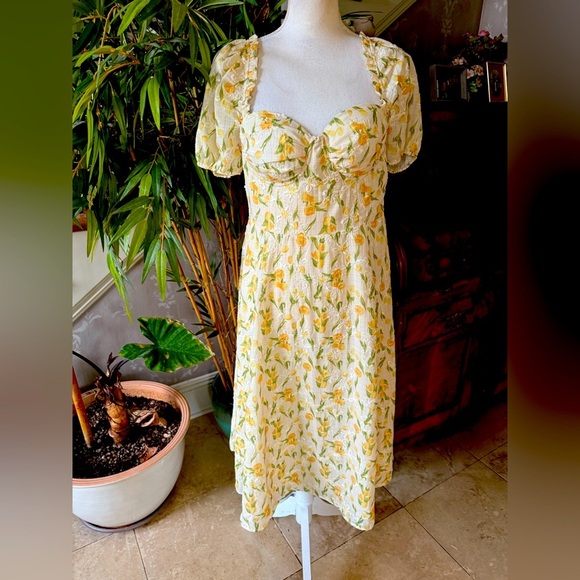 Windsor ladies puffy short sleeve maxi dress, padded bra under wire lined large - Picture 2 of 9